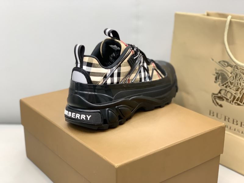 Burberry Low Shoes